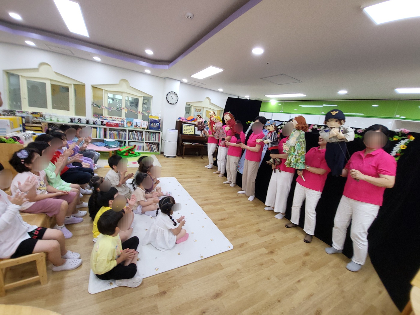 2025 유아 성교육 시니어 인형극 공연 관람입니다.